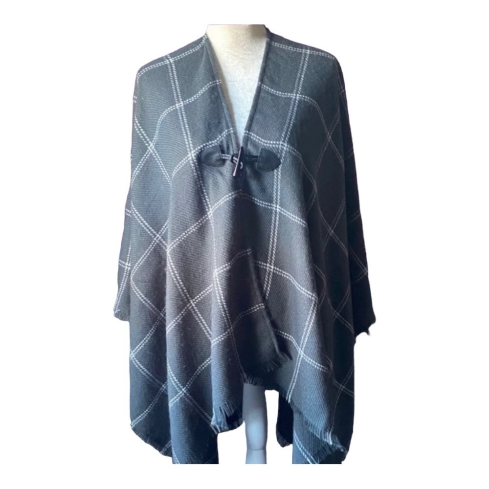 WOMENS GREEN PLAID RUANA